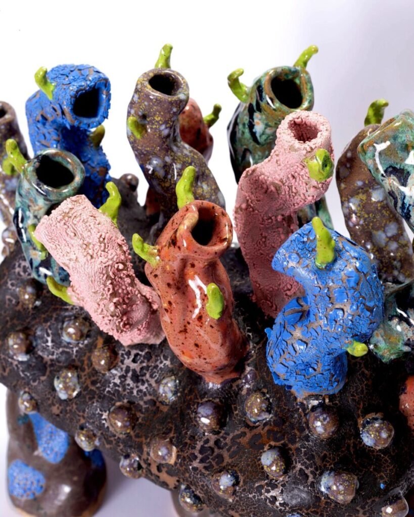 “Obelias Colony”, 2024, ceramics, 31 x 42 x 26 cm by Yasmin Sayuri, exhibited at Domio Gallery.