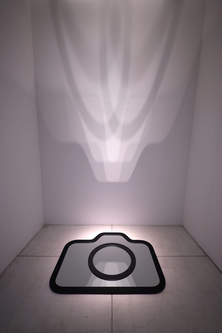 Artwork by artist Yasuaki Matsuura, exhibited at Domio Gallery.