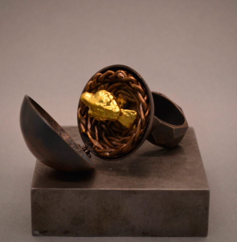 Seeking Peace, 2022. by Annabel Young, exhibited at Domio Gallery.