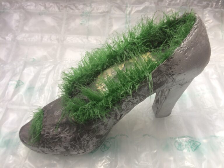 Morto in Piedi, 2018. by Ursula Huber, exhibited at Domio Gallery.