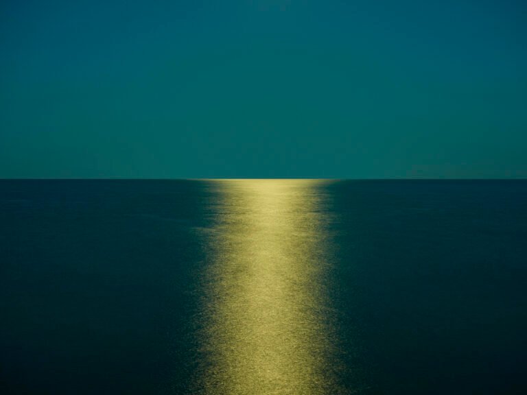 Versilia Blue Ritual #1052, 2021, photography, 70x93 cm, 5000 €, ed. by Filippo Brancoli Pantera, exhibited at Domio Gallery.